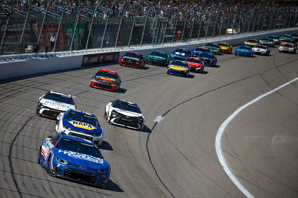 Kyle Larson, Hendrick Motorsports