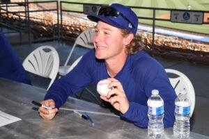 Charles Davalan, Christian Zazueta lead Great Lakes rout