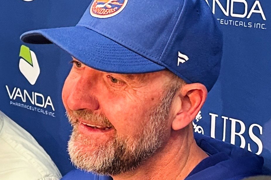Peter DeBoer takes over as Islanders coach with an eye on the playoffs and future
