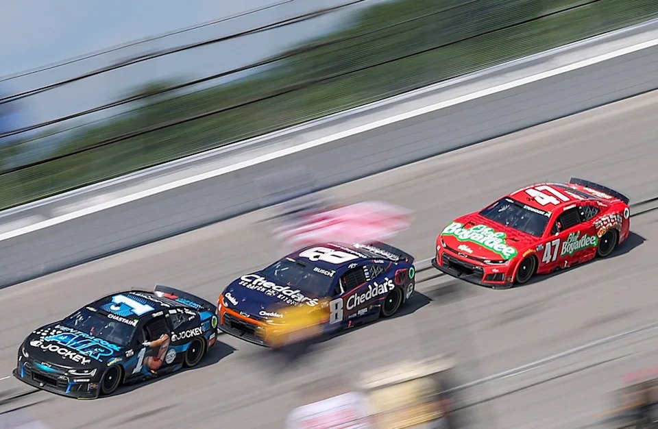 Ross Chastain, Trackhouse Racing, Kyle Busch, Richard Childress Racing, Ricky Stenhouse Jr., HYAK Motorsports