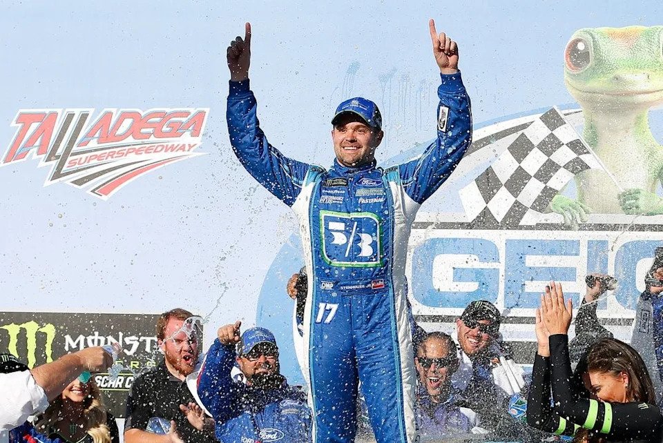 Ricky Stenhouse Jr. wins