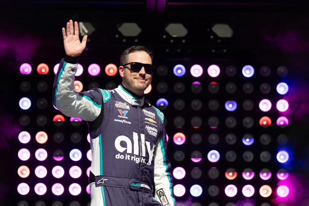 NASCAR: Alex Bowman cleared to return at Bristol after missing four races