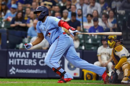 Where to watch Toronto Blue Jays vs. Milwaukee Brewers: Live stream, TV channel, odds for Thursday, April 16