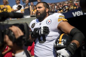 Former Steelers OT Alejandro Villanueva recounts viral National Anthem moment