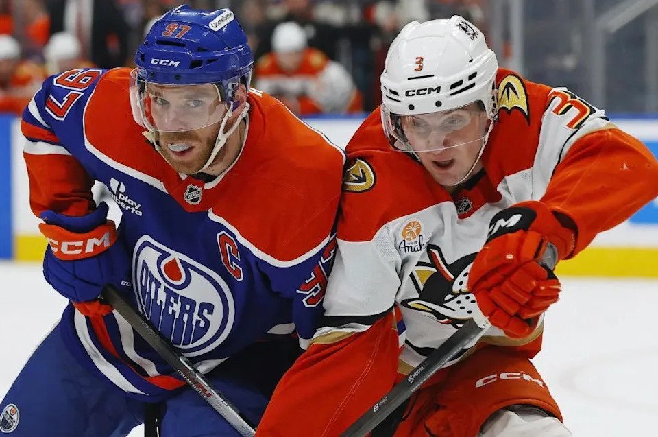 Kapanen, Dickinson Bail Out Oilers In Game 1 Win Over Anaheim