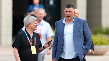 Is there a double standard for Mike Vrabel, Dianna Russini?