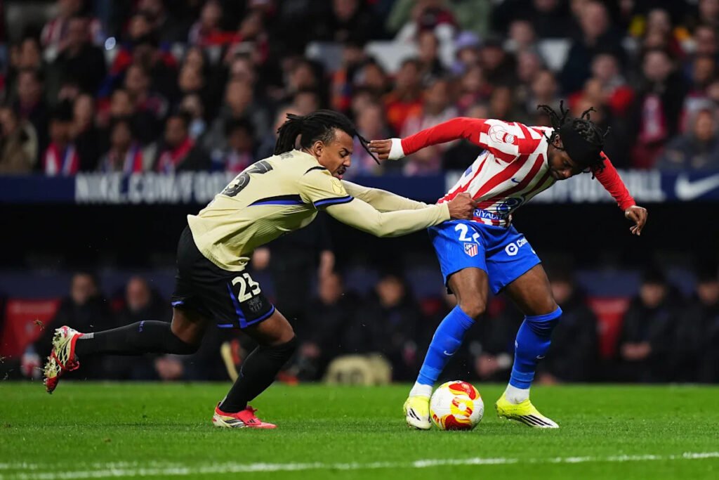 Liverpool competing with Manchester City and Chelsea to sign Barcelona star