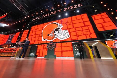 Browns want to trade down: Should Rams move up?