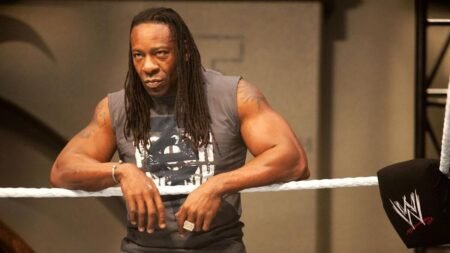 “He cannot start believing the hype” – Booker T warns WWE Superstar against complacency