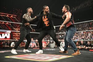 3 Bloodline Feuds WWE Could Revisit After LA Knight