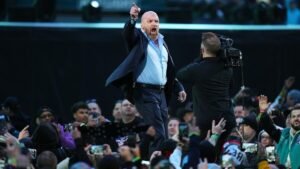 “Just let him go,” “They should just release him” – Fans devastated with WWE’s booking of 38-year-old star
