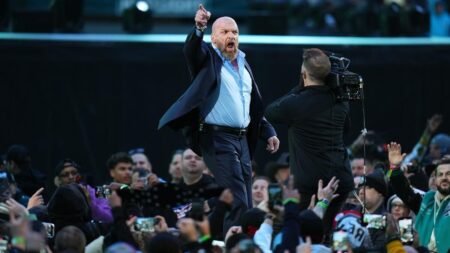 “Just let him go,” “They should just release him” – Fans devastated with WWE’s booking of 38-year-old star