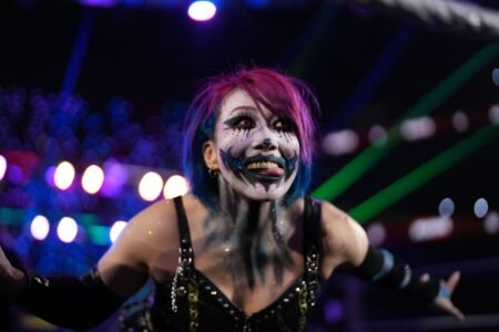 Asuka changes up her look amid WWE hiatus