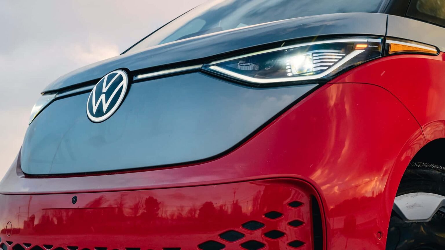 VW Explored A Range-Extending Gas Engine For The ID. Buzz