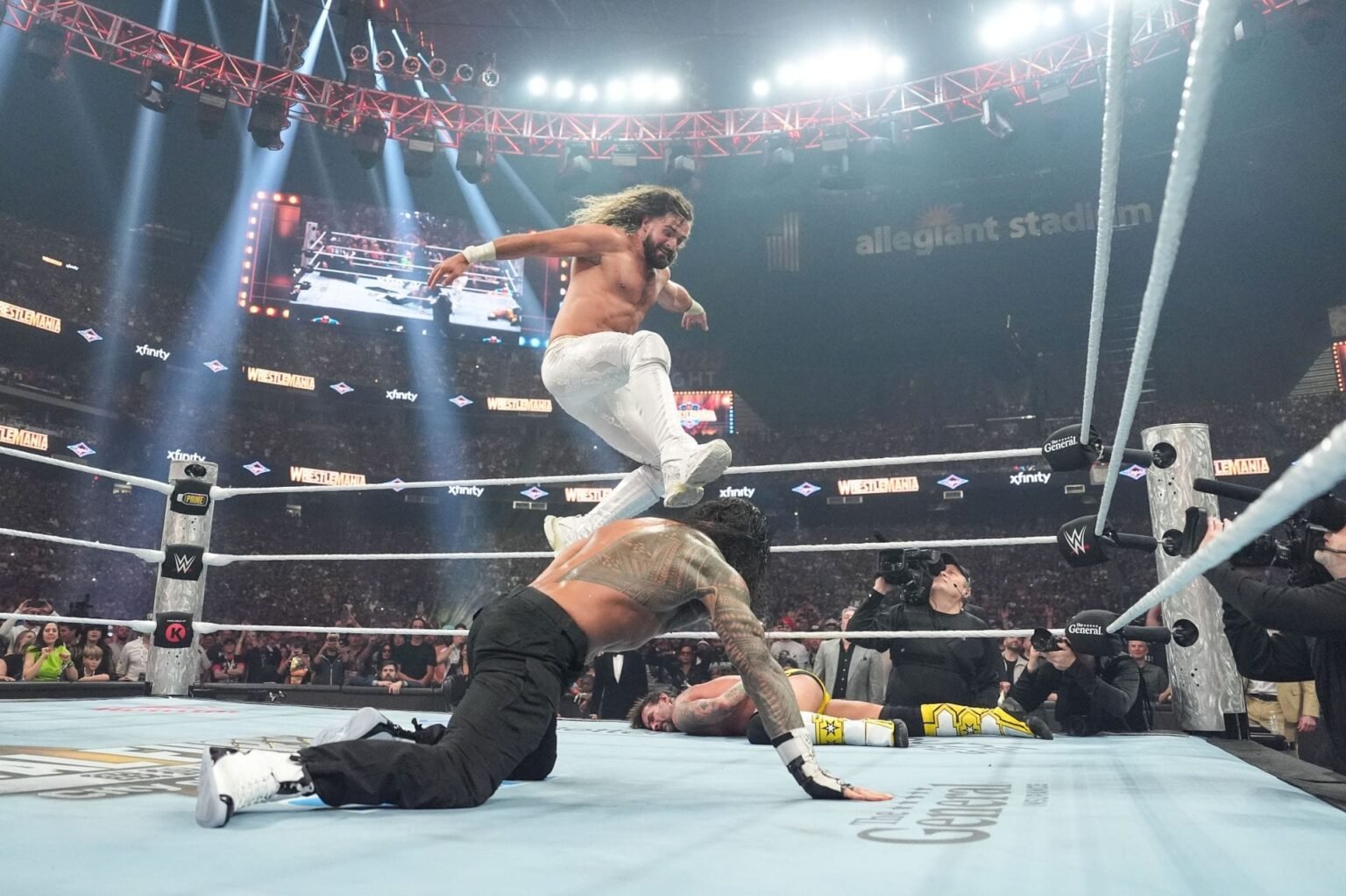 3 Shocking Swerves WWE Could Pull in Roman Reigns vs. Seth Rollins at SummerSlam 2026
