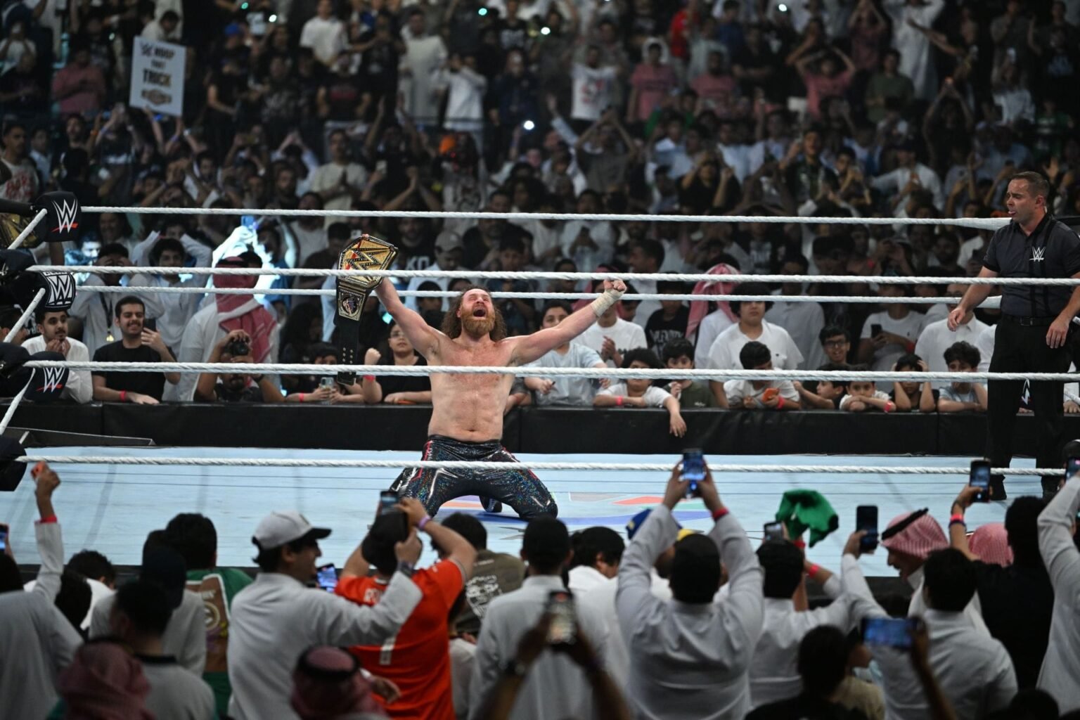 “It’s a question mark” – WWE Hall of Famer unconvinced by Sami Zayn’s WWE Championship win