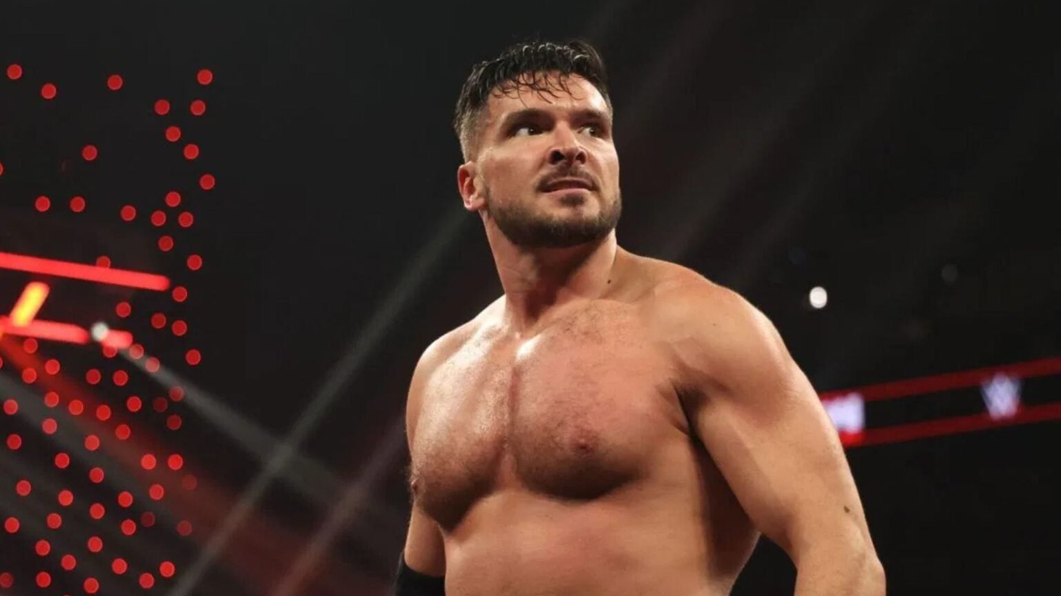 “Did you just touch me a**?” – WWE star Ethan Page addresses awkward moment with fan