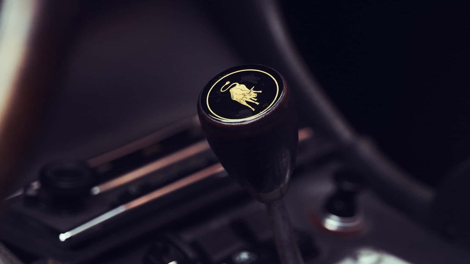 Will Lamborghini Make A Manual Gearbox? Not Likely