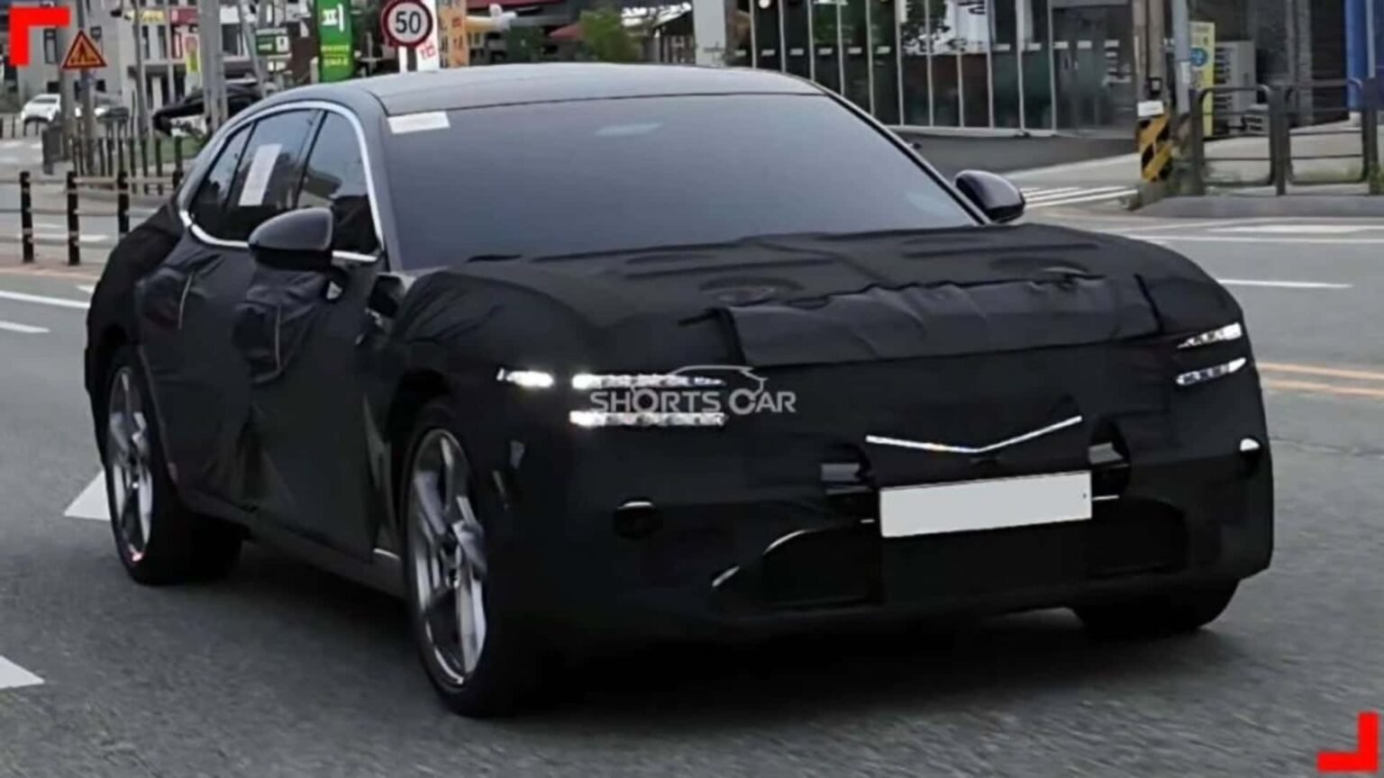 Flagship Sedan Gets Revamped Interior And Cabin
