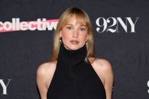 Jennifer Lawrence receives a WWE invitation