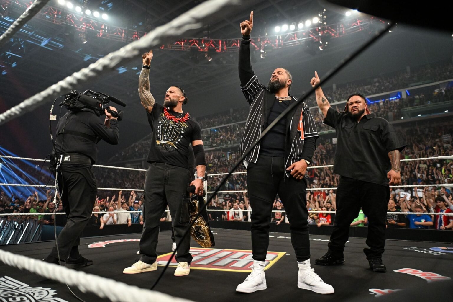 36-year-old star appears to be pi**ed off after real-life Bloodline member makes long-awaited WWE debut