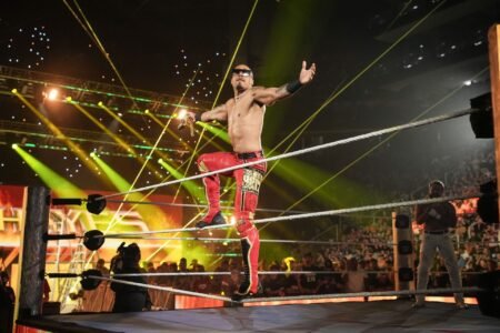 “Keep making history bro” – Carmelo Hayes taunts current champion ahead of WWE SmackDown