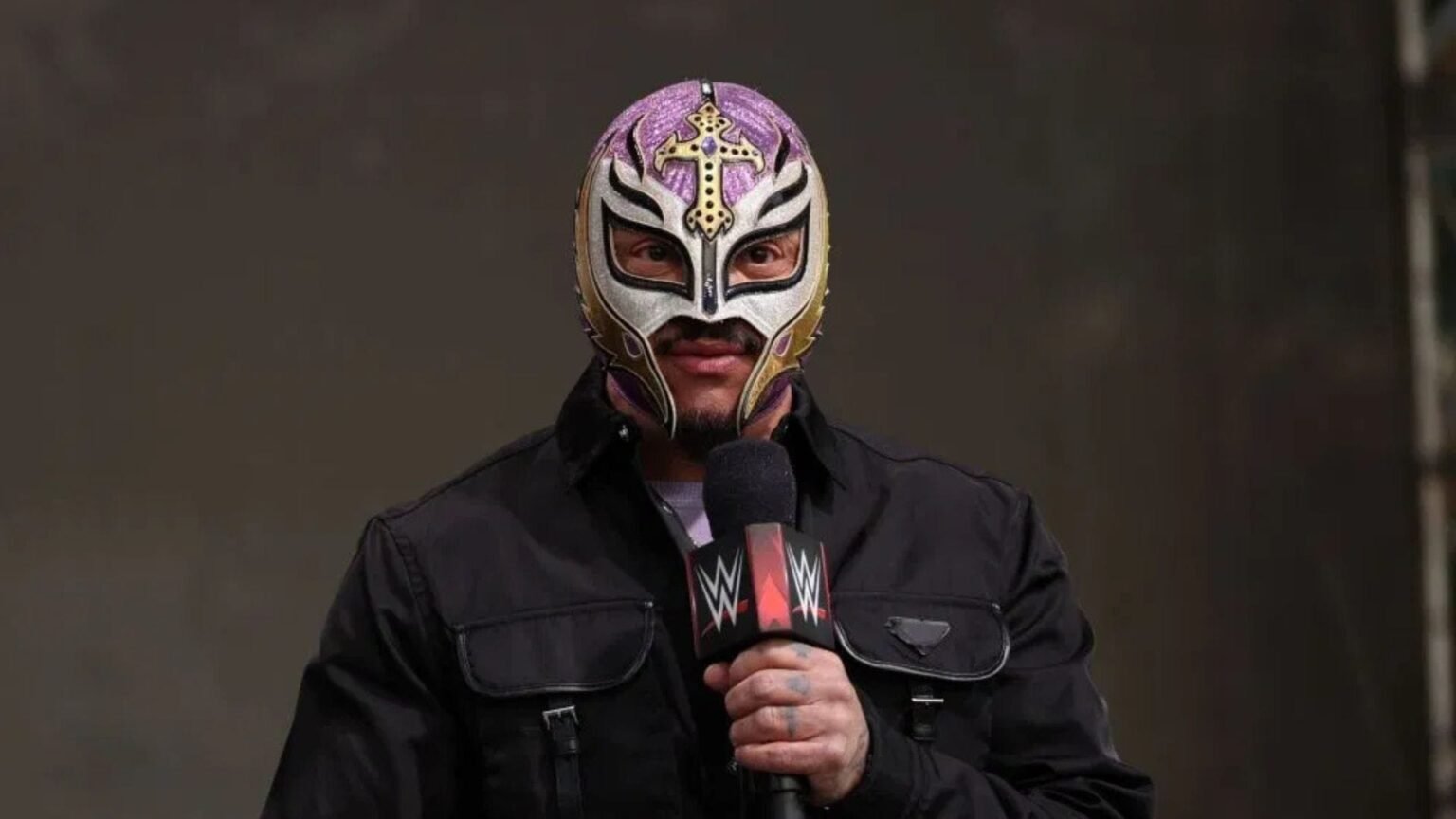 “Extensive Evaluation” Ordered After Major Name Hospitalized; WWE Official Rey Mysterio Reveals Replacement