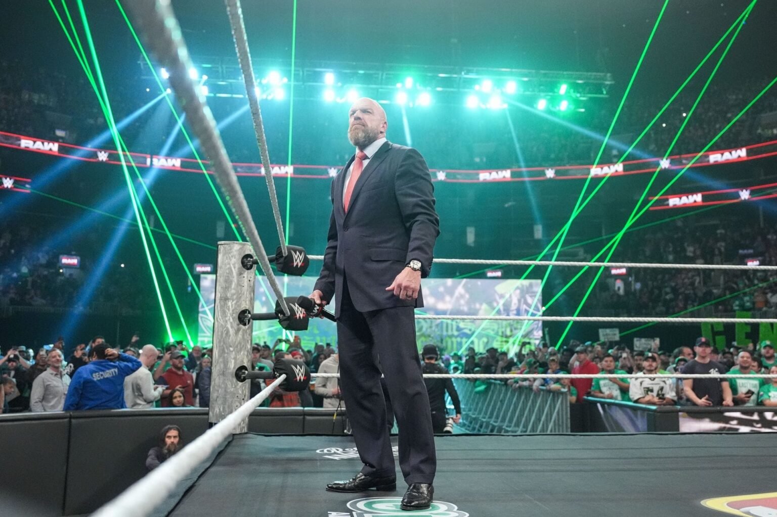 Beloved WWE star suffered injury ahead of SmackDown; ruled out of action