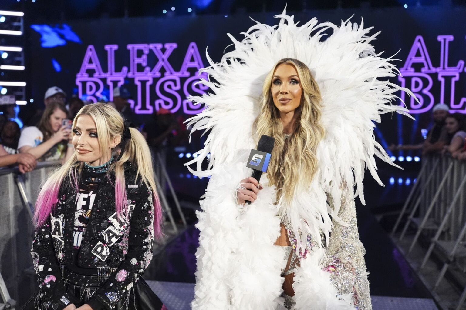 Charlotte Flair changes her look to pay tribute to Alexa Bliss at SummerSlam