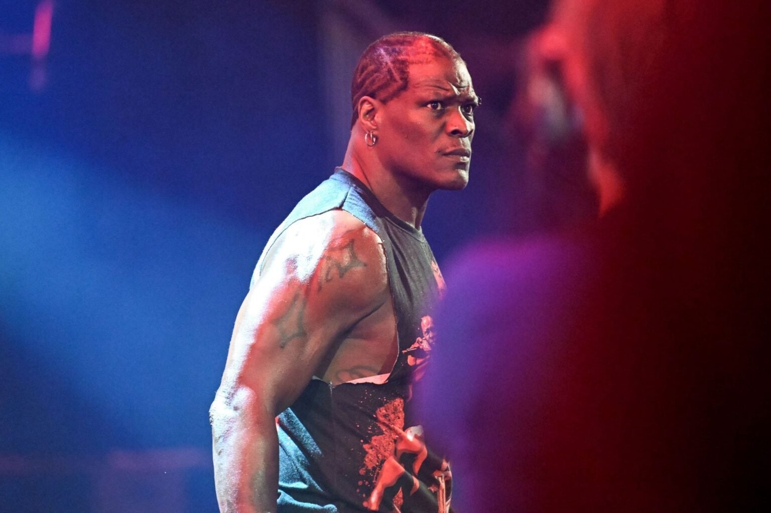 R-Truth issues a public apology to top WWE Superstar