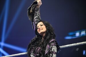 Star kisses Paige after WWE SummerSlam 2026