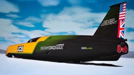 JCB Hydromax Sets 368.347 MPH Record At Bonneville