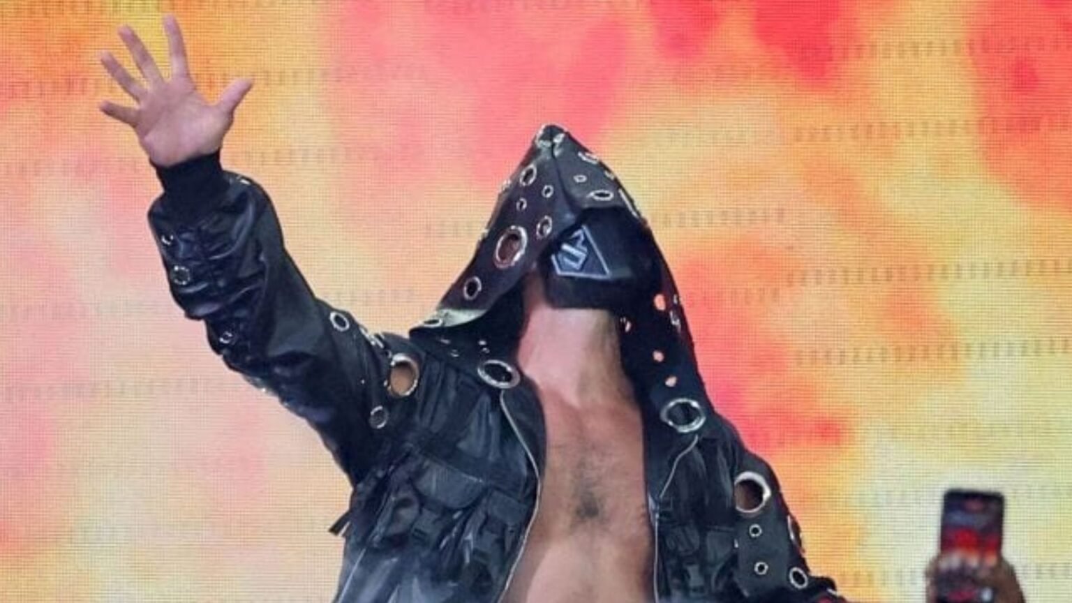 BREAKING: 6-Time Champion Quietly Returns; Not Officially Broadcasted By WWE