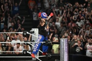 Rey Mysterio’s daughter Aalyah makes her official WWE debut at recent live event