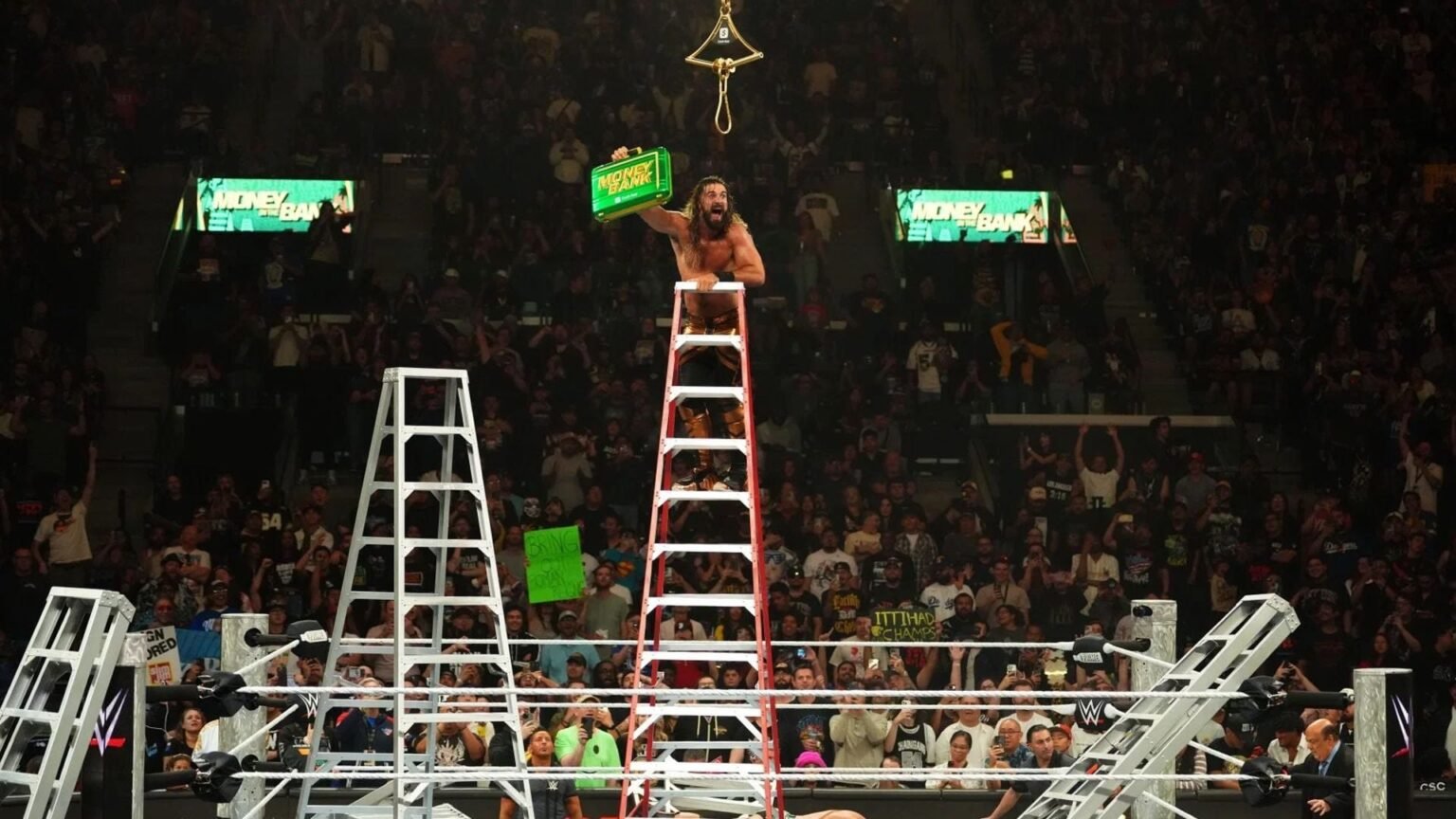 3 Clear signs that 33-year-old WWE star will become Mr. Money in the Bank in 2026