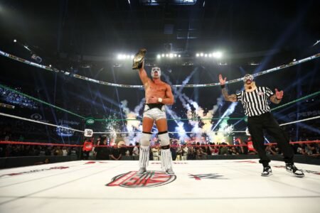 El Grande Americano Kisses 34-Year-Old Female Personality After Winning The AAA Mega Championship