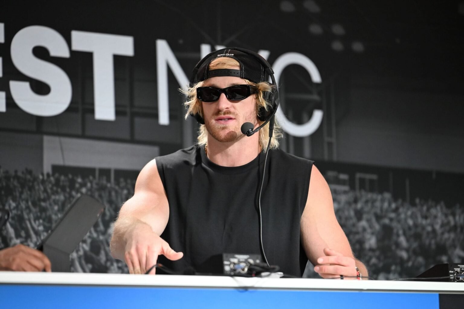 “Some other sh*t” – Logan Paul reacts to WWE RAW match