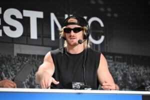 “Some other sh*t” – Logan Paul reacts to WWE RAW match